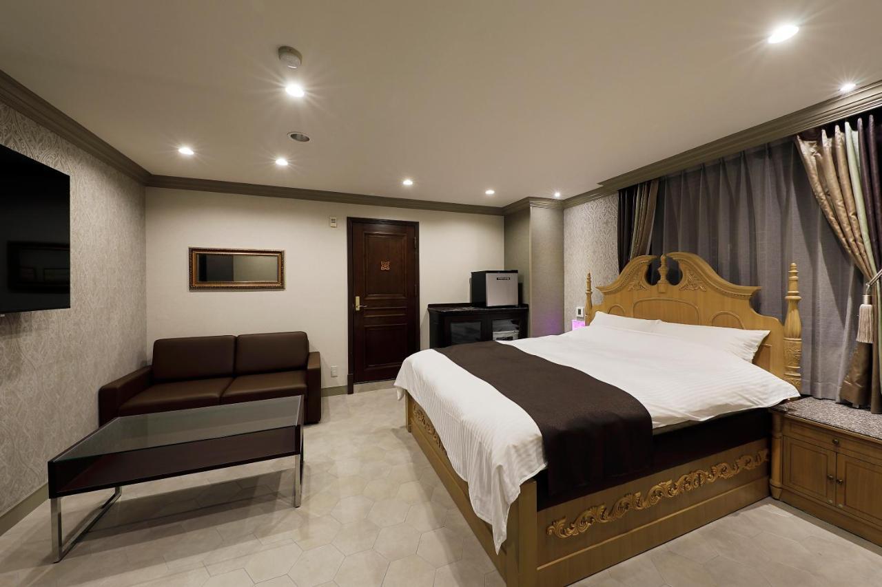 ホテルバースデー岐阜西店 Hotel Birthday Gifuwest (Adults Only) Exteriör bild