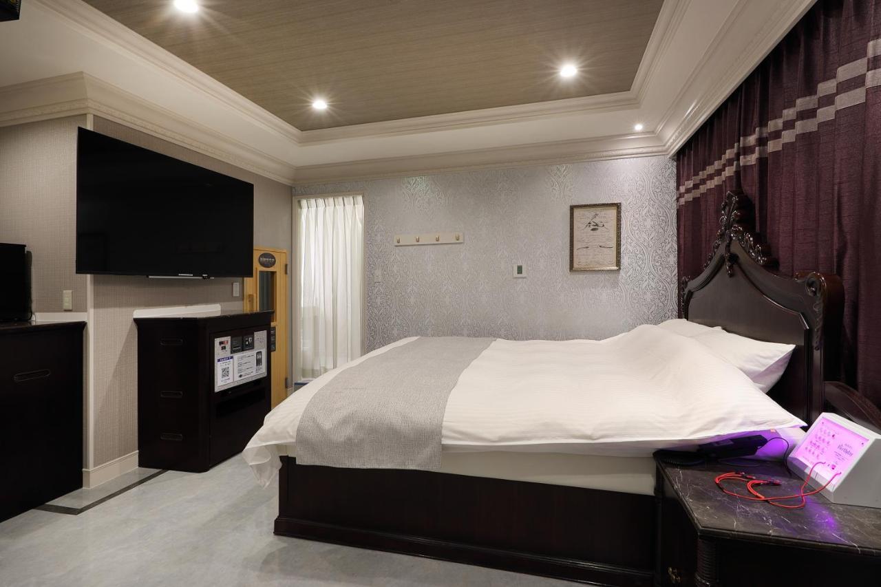 ホテルバースデー岐阜西店 Hotel Birthday Gifuwest (Adults Only) Exteriör bild